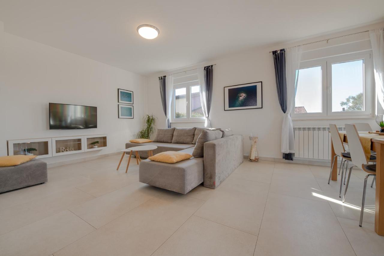 Villa Cera Pula Bagian luar foto