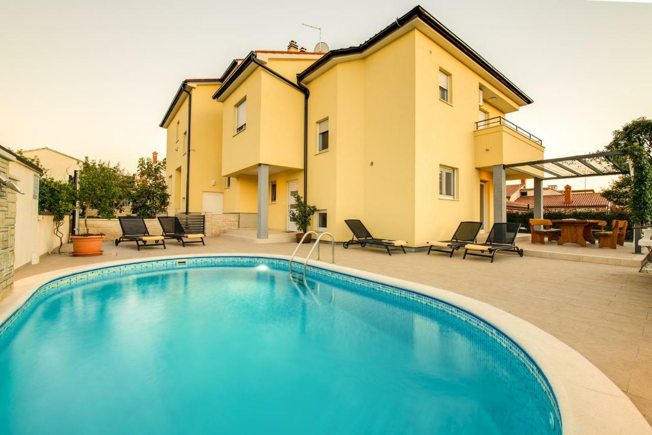 Villa Cera Pula Bagian luar foto
